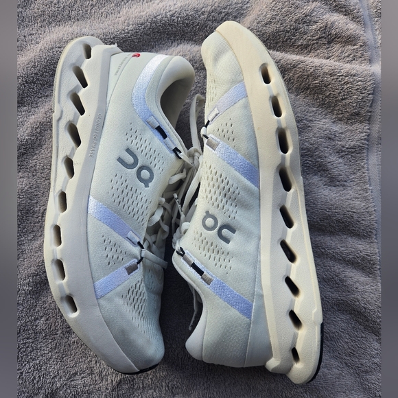 On Running White Sneakers - Picture 2 of 9